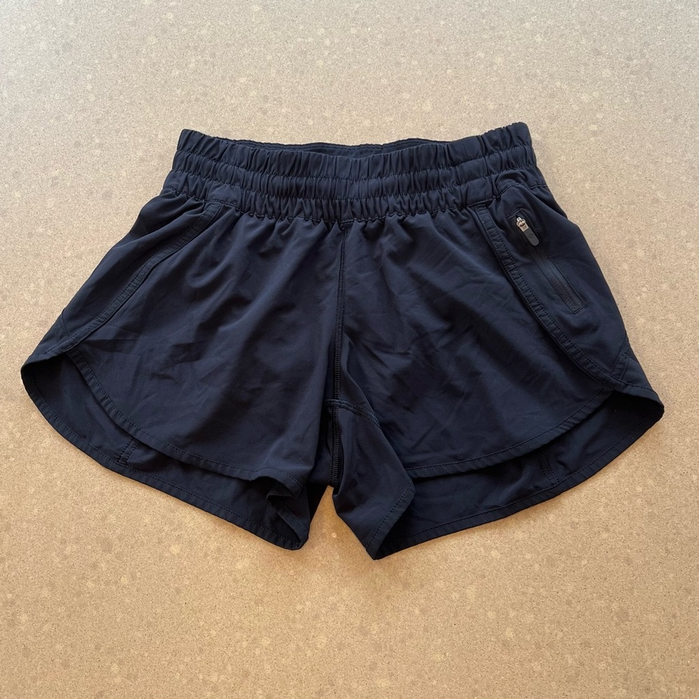 Lululemon Tracker Short Black Size 8 4” Lined